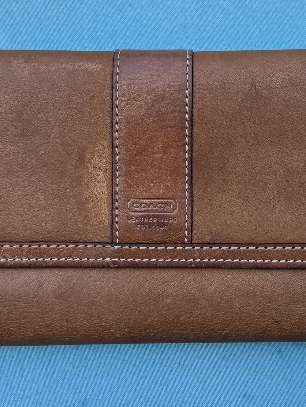 Coach British Tan Leather Continental Tri-Fold Wallet - Picture 3 of 16